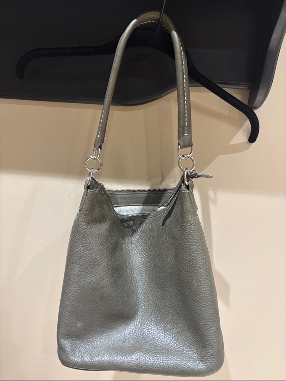 Classic Olive Green Roots Leather Shoulder Bag - Stylish Everyday Tote